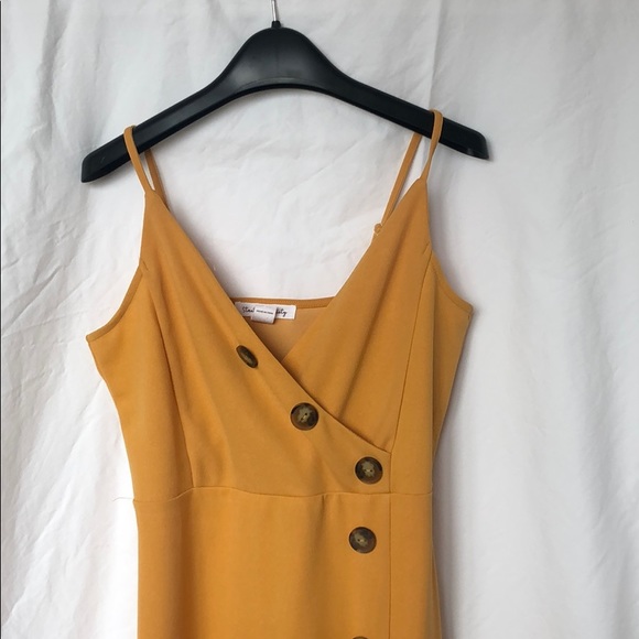 YELLOW DRESS - Picture 2 of 4